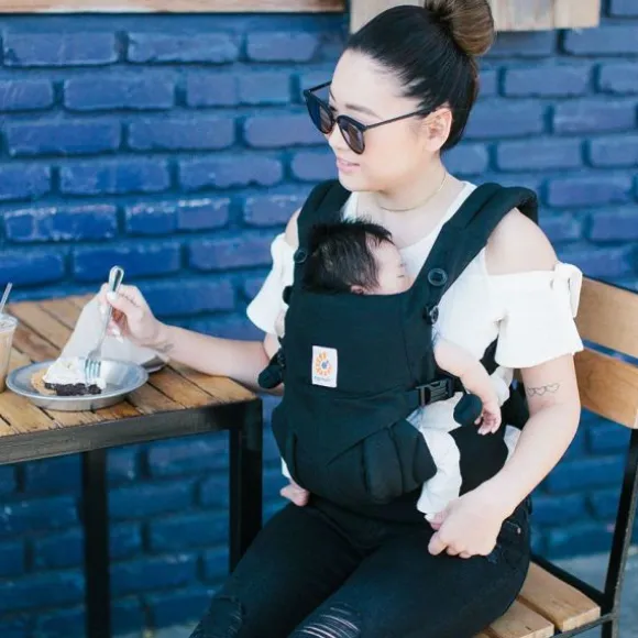 Ergobaby Draagzak Omni 360 Pure Black