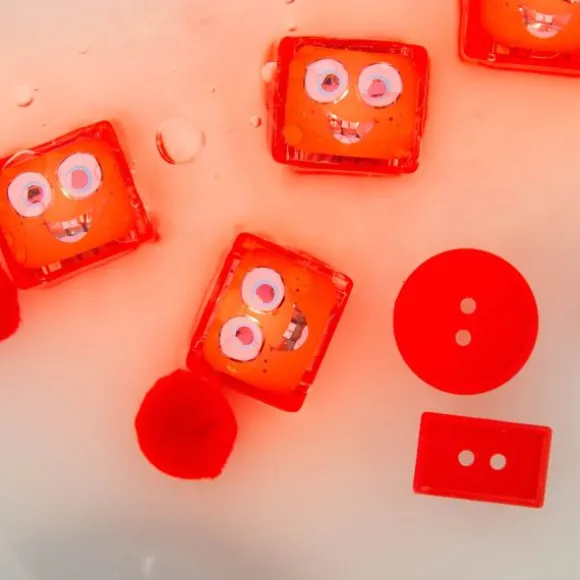 Glo Pals Cubes Light Up Sammy Red 4-Pack