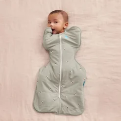 Love To Dream SwaddleUp™ 2.5 TOG - Fase 1 - Maat M - Olive Bees