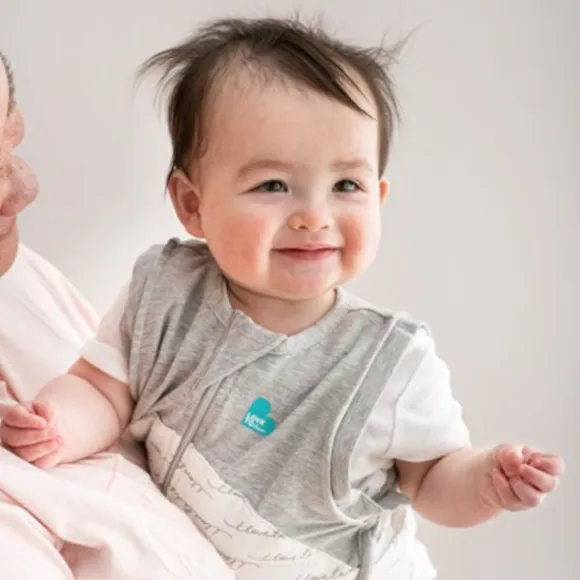 Love To Dream SwaddleUp™ 2.5 TOG - Fase 1 - Maat M - Olive Bees