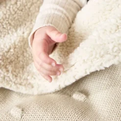 Meyco Baby Ledikantdeken Teddy Knots Soft Sand 100 x 150 cm