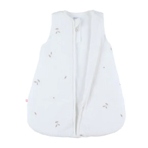Noukie's F&O Slaapzak Met Borduursel - Maat 50 cm - Gewatteerde Mousseline - Wit