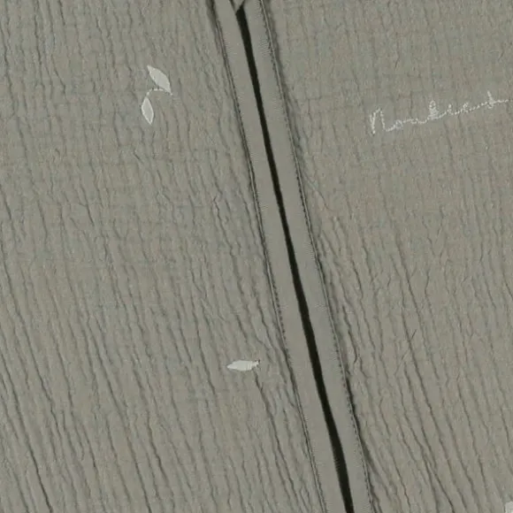 Noukie's F&O Slaapzak Met Borduursel - Maat 70 cm - Gewatteerde Mousseline - Kaki