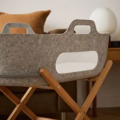 Snuz SnüzBaskit Moses Basket + Stand Set - Light Grey/Natural